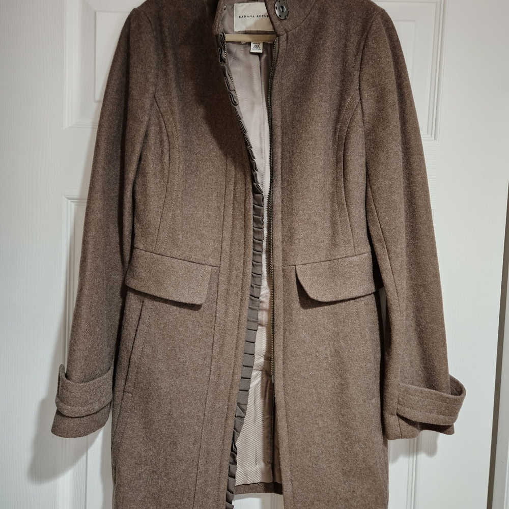 Banana Republic Tan Wool Trench Coat - Condition- Like New